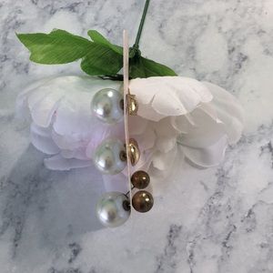 Double sided faux pearl earrings NWT
